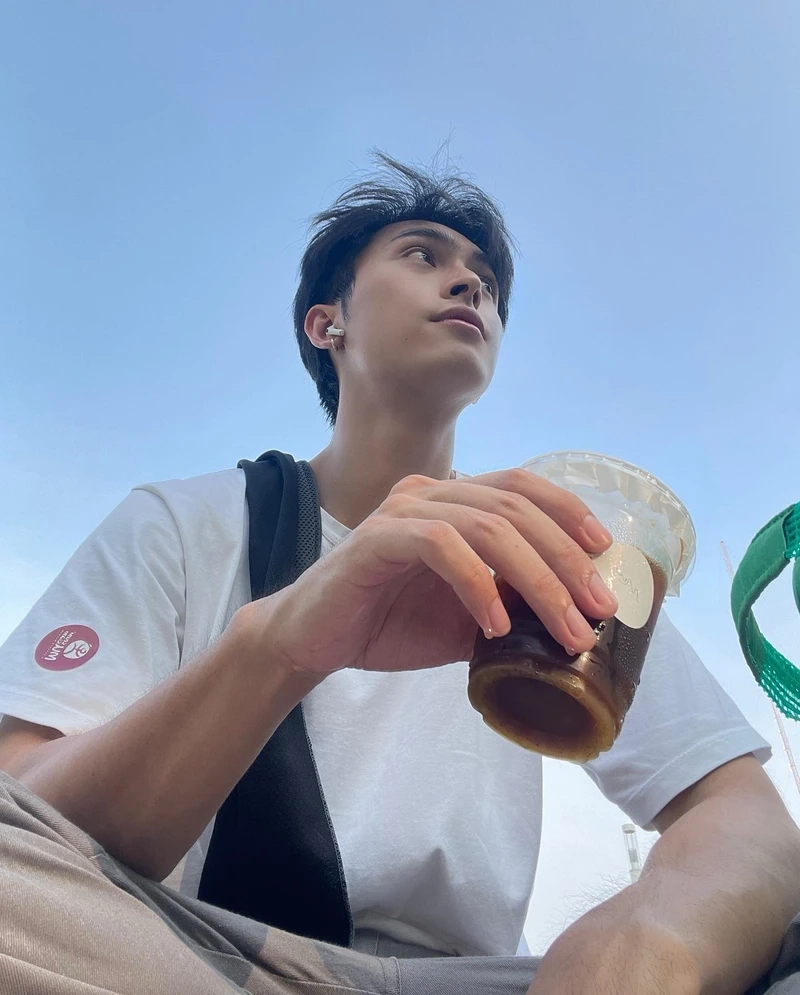 Công Dương hát tiếng Thái cực kỳ ấn tượng trong các video cover nổi tiếng