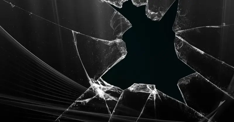 Hoàn hảo cho mọi thiết bị với nền đen 4K siêu chất lượng