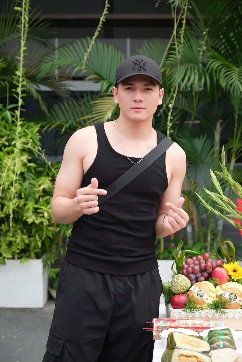 Lê Xuân Tiền trên mạng xã hội là nơi người hâm mộ cập nhật mọi hoạt động